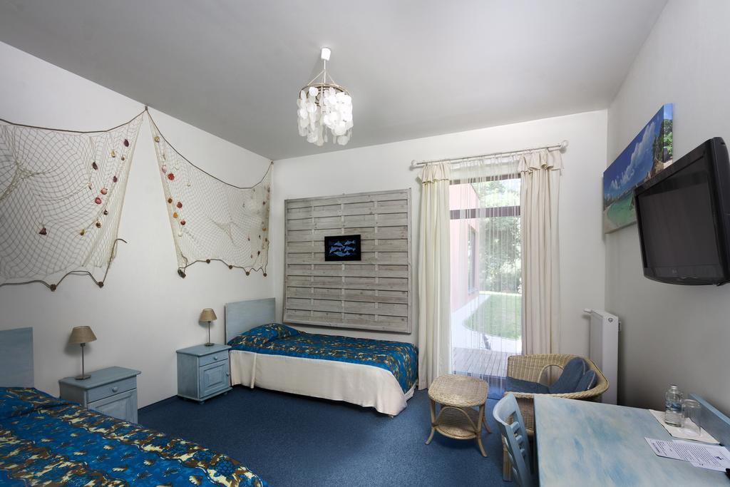 Palac Nieznanice Zabytek Goscinny Ze Spa Quarto foto