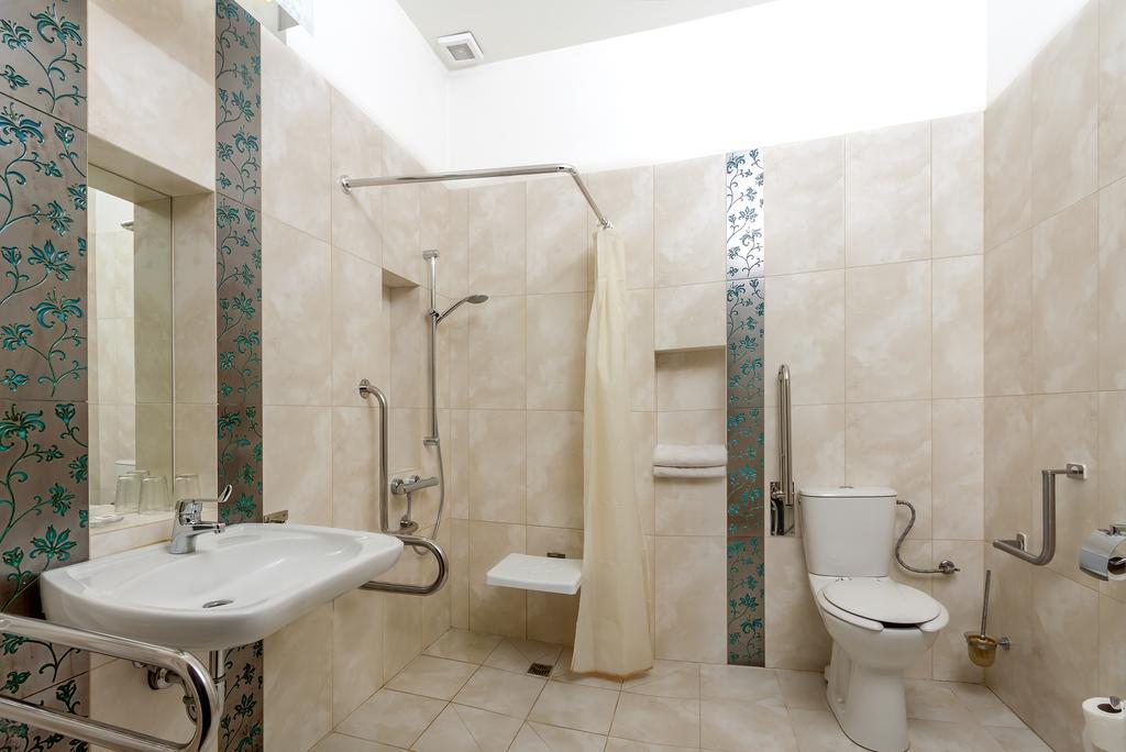 Palac Nieznanice Zabytek Goscinny Ze Spa Quarto foto