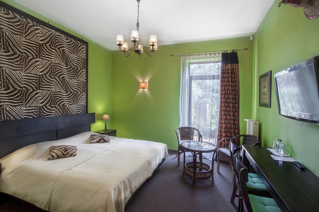 Palac Nieznanice Zabytek Goscinny Ze Spa Quarto foto