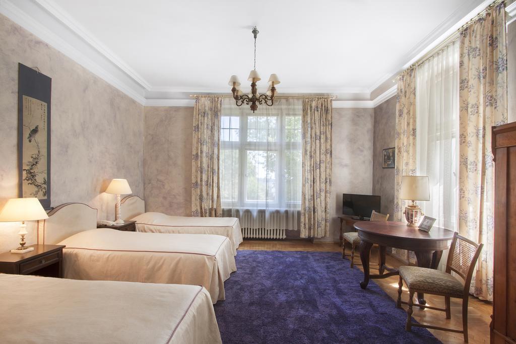 Palac Nieznanice Zabytek Goscinny Ze Spa Quarto foto